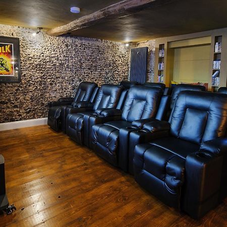 Huge Deluxe 600 Year Old Essex Manor, Hot Tub, Cinema Room, Sky Tv Saffron Walden Εξωτερικό φωτογραφία