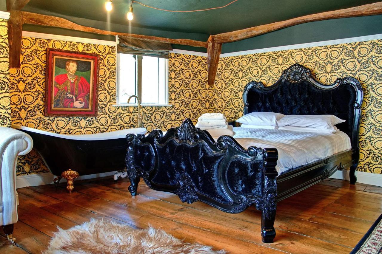 Huge Deluxe 600 Year Old Essex Manor, Hot Tub, Cinema Room, Sky Tv Saffron Walden Εξωτερικό φωτογραφία