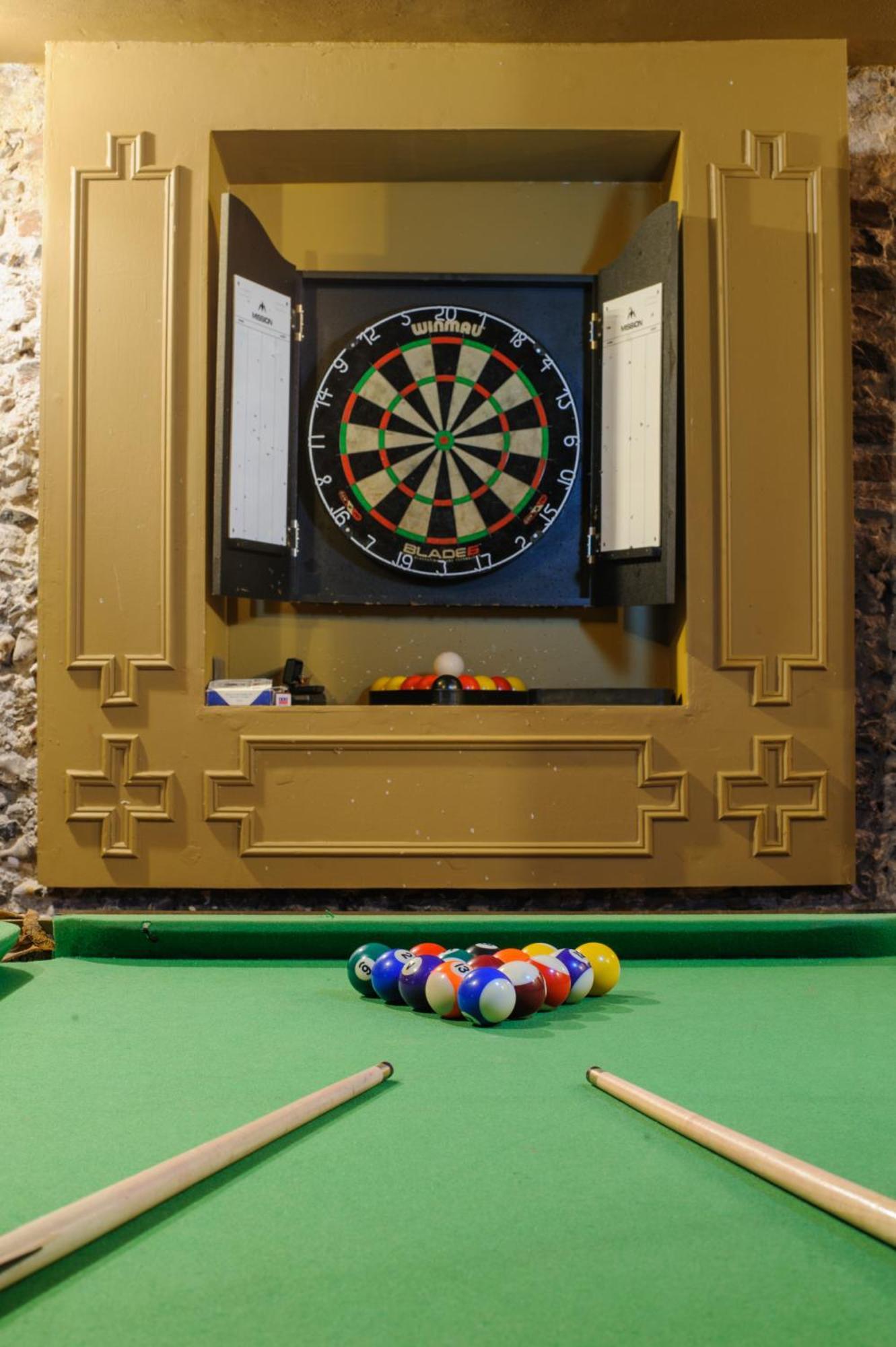 Huge Deluxe 600 Year Old Essex Manor, Hot Tub, Cinema Room, Sky Tv Saffron Walden Εξωτερικό φωτογραφία