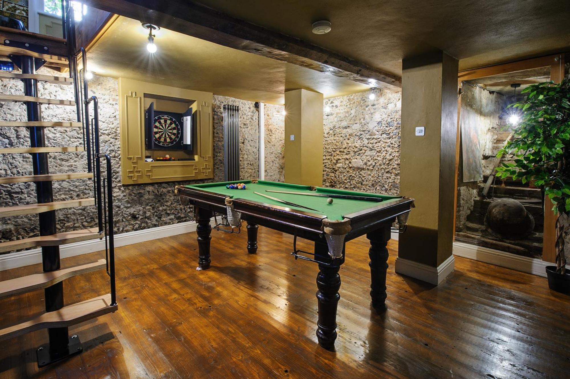 Huge Deluxe 600 Year Old Essex Manor, Hot Tub, Cinema Room, Sky Tv Saffron Walden Εξωτερικό φωτογραφία