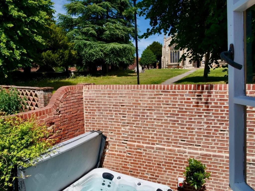 Huge Deluxe 600 Year Old Essex Manor, Hot Tub, Cinema Room, Sky Tv Saffron Walden Εξωτερικό φωτογραφία