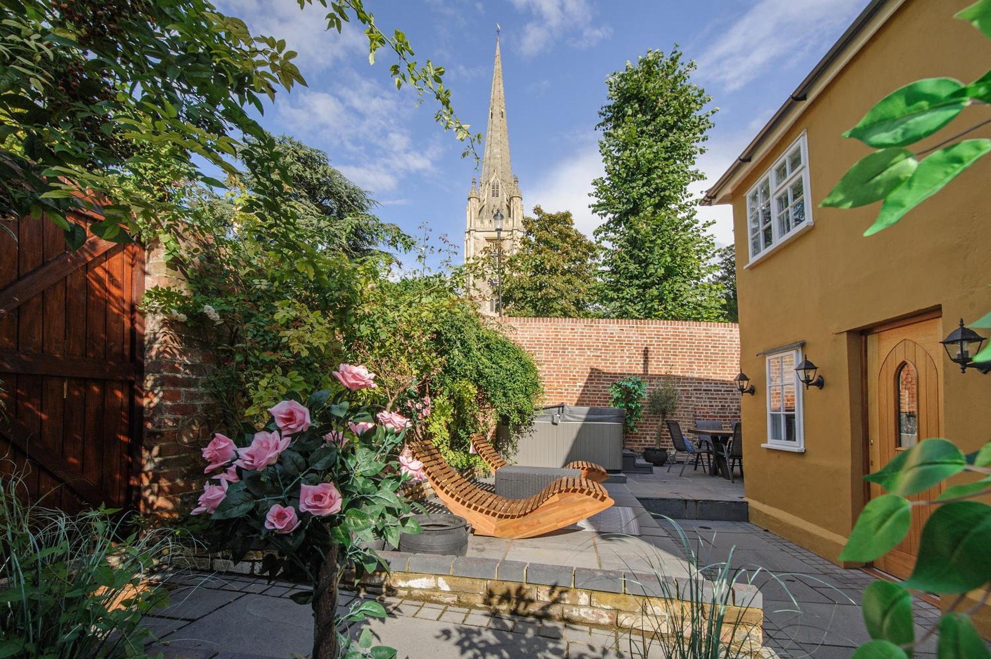 Huge Deluxe 600 Year Old Essex Manor, Hot Tub, Cinema Room, Sky Tv Saffron Walden Εξωτερικό φωτογραφία