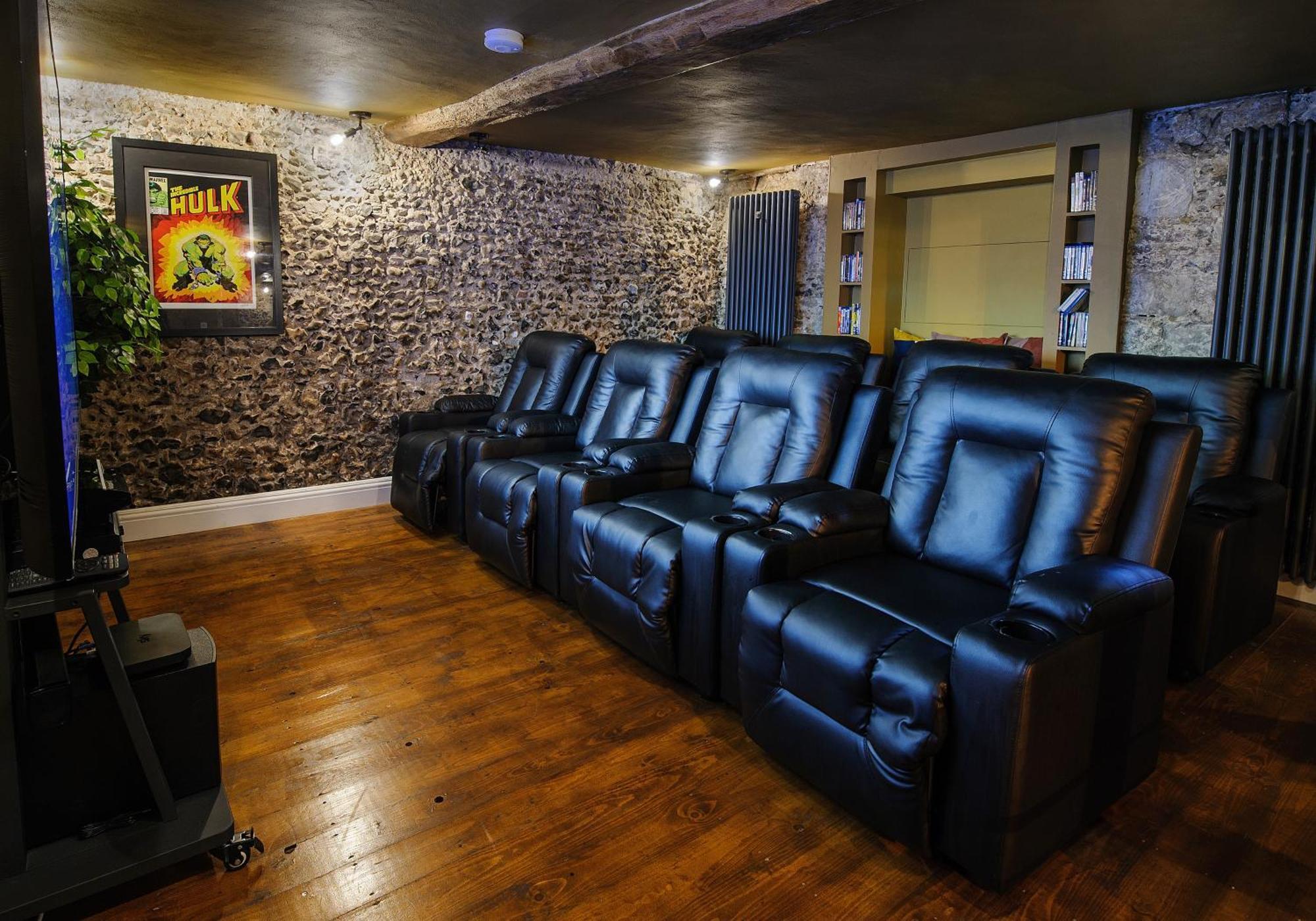 Huge Deluxe 600 Year Old Essex Manor, Hot Tub, Cinema Room, Sky Tv Saffron Walden Εξωτερικό φωτογραφία
